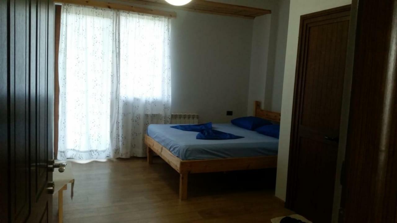 Bujtina E Tomorrit Ujanik Exterior photo