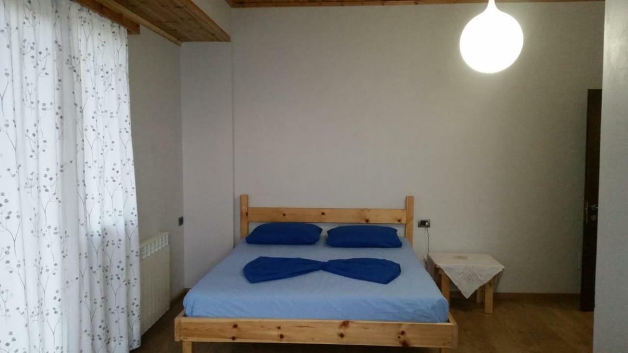 Bujtina E Tomorrit Ujanik Exterior photo