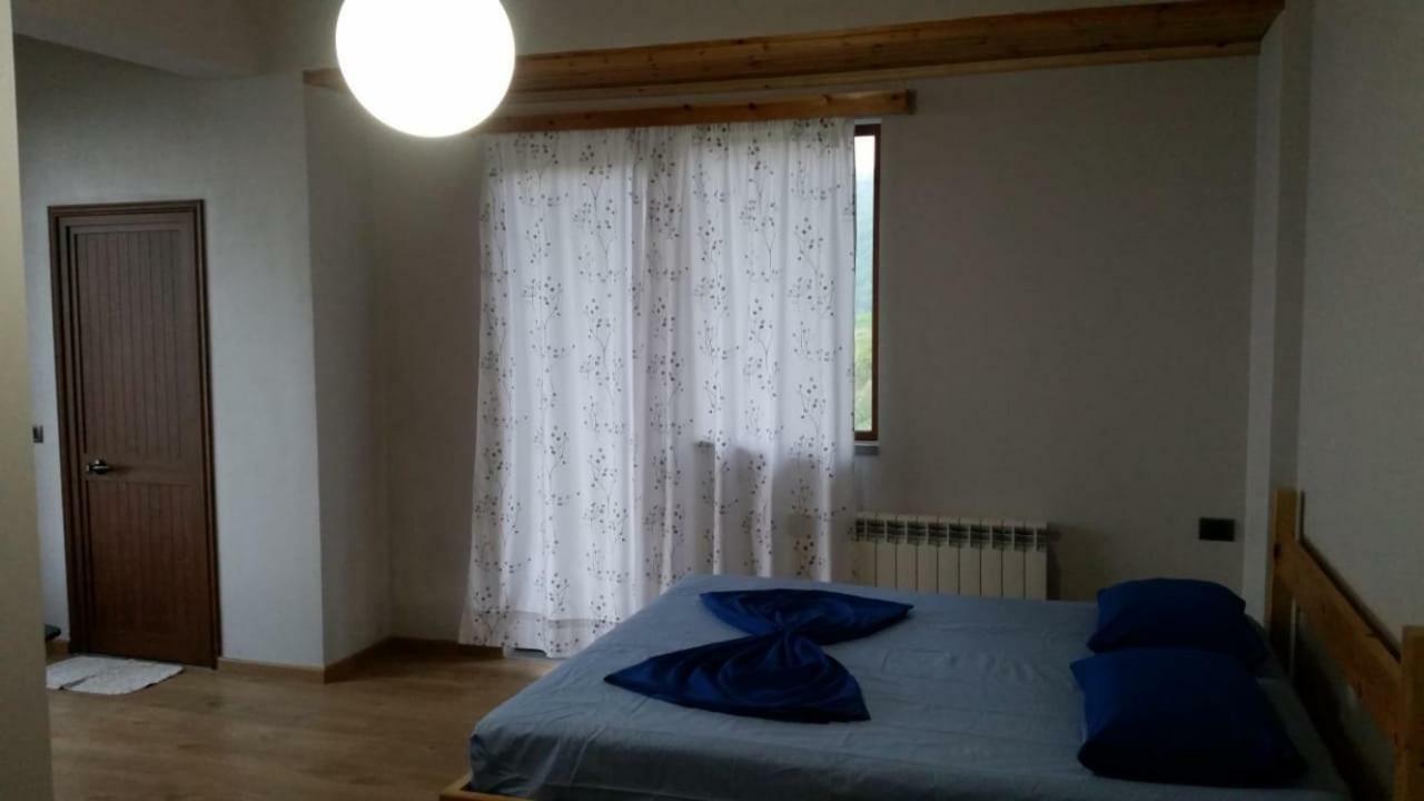 Bujtina E Tomorrit Ujanik Exterior photo