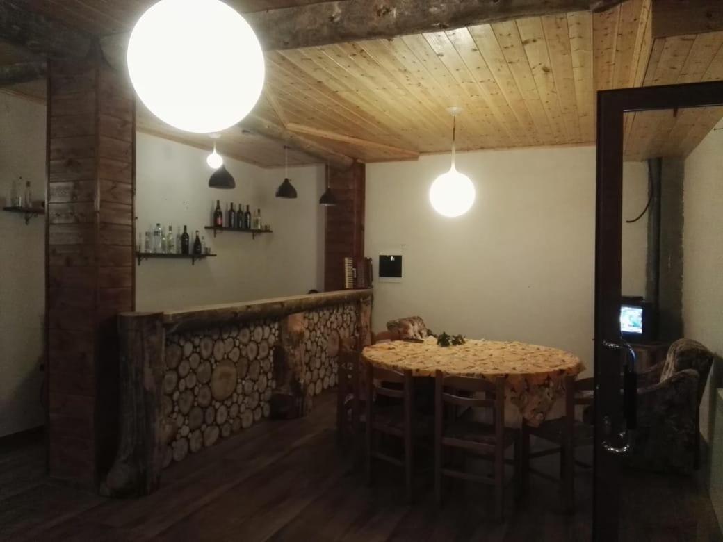 Bujtina E Tomorrit Ujanik Exterior photo